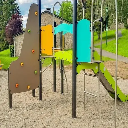 Дом отдыха In Saint-julien Near Trails *