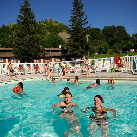 Дом отдыха In Saint-julien Near Trails Saint-Julien-Chapteuil