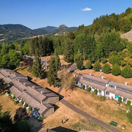 Holiday home 2 Pieces 5 Personnes 1 Bebe Saint-Julien-Chapteuil